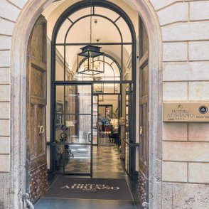 Deluxe Hotel Adriano